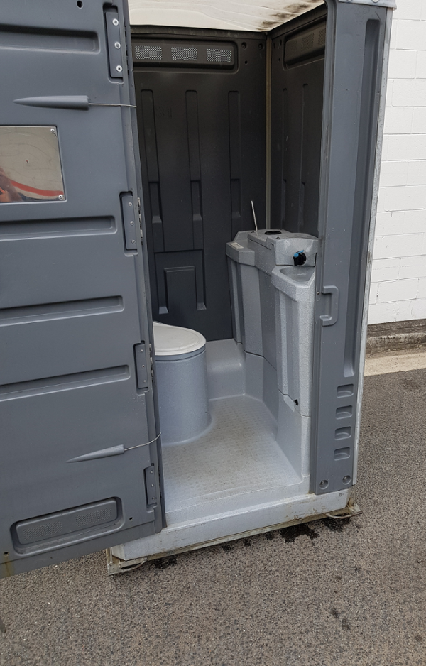 Toilet - Portable toilet